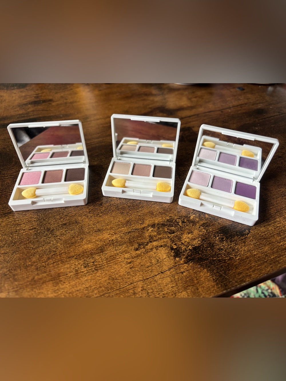 Clinique Compact Eyeshadow Trio Palette – Pink, Neutral, Purple Variants